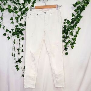 Articles of Society. L.A. White Distressed Denim Jeans. Size 26. Like New